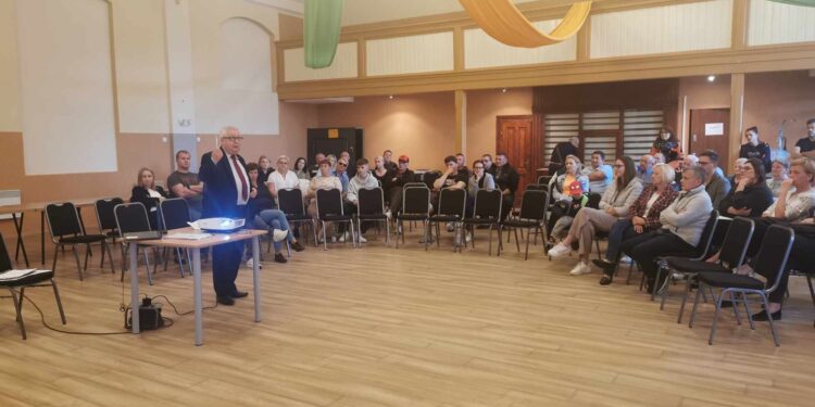 Gronów: Spór o farmy fotowoltaiczne i zaskakująca postawa wójta gminy Zgorzelec