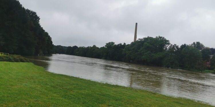 W regionie spokojniej, Bogatynia odwołuje alarm, organizowane są zbiórki dla powodzian