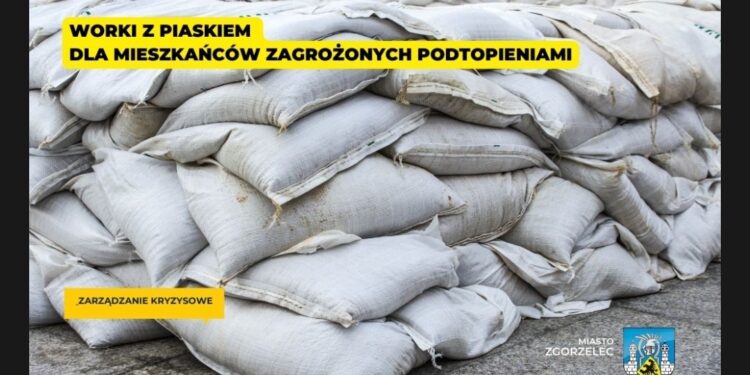 Worki z piaskiem dla mieszkańców zagrożonych podtopieniami