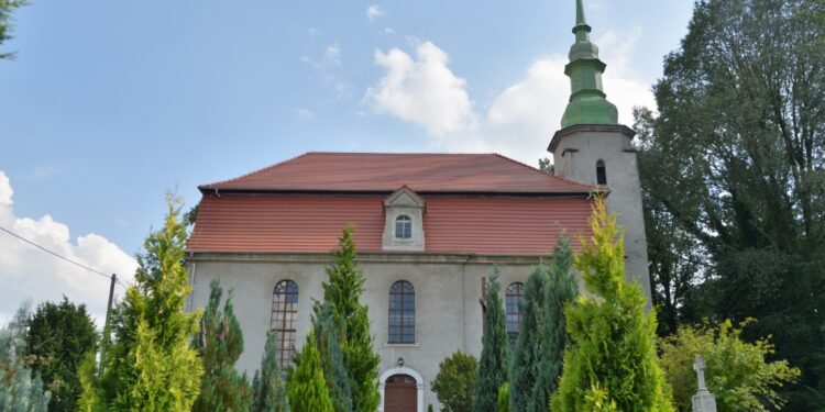 Prawie 500 tys. zł. na renowację kościoła w Gronowie. Konkurs wygrała firma z Pieńska