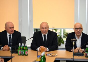 „Jesteśmy współodpowiedzialni za przyszłość Kopalni Turów”. Wizyta Ministra Roberta Kropiwnickiego