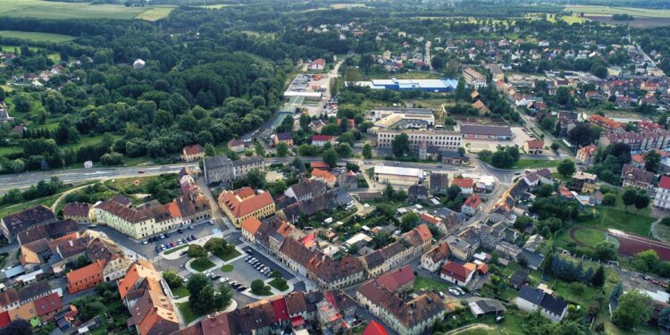 Burmistrz Miasta Zawidów zaprasza mieszkańców do udziału w konsultacjach społecznych