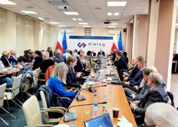 Spółki energetyczne i strona społeczna podpisały ważne dla pracowników porozumienie