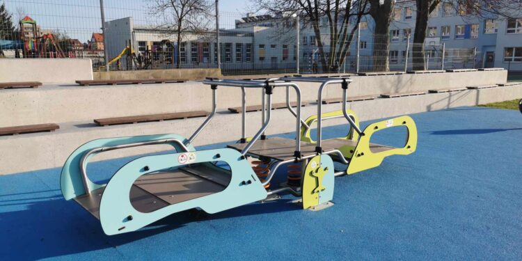 Nareszcie jest! Plac zabaw dostosowany do potrzeb dzieci z niepełnosprawnością