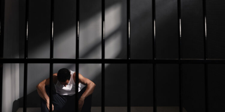 Mieszkaniec Zgorzelca skazany za znęcanie się ze szczególnym okrucieństwem nad konkubiną. Kobieta zmarła