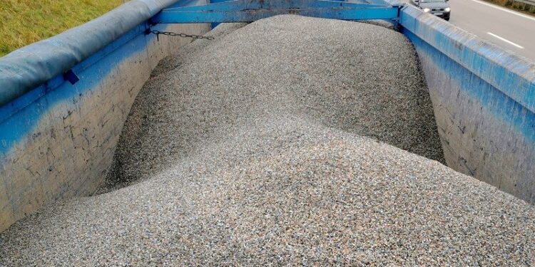 Jędrzychowice: KAS zatrzymała transport 25 ton nielegalnych odpadów z Niemiec