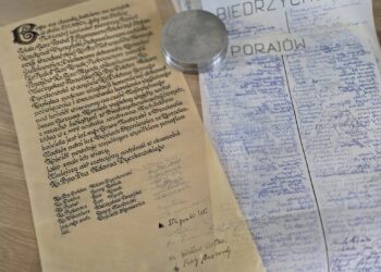 Kapsuła czasu w kościele w Porajowie -wiemy co się w niej znajduje