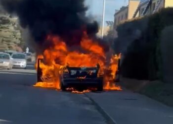 Płonące auto na ul. Dzikiej i seria nocnych pożarów