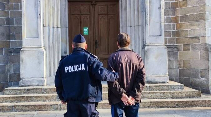 Kierowca TIR-a pił wódkę w trakcie jazdy autostradą A4