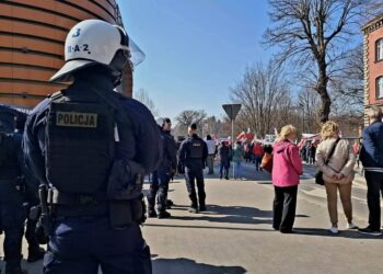 Policyjne działania podczas protestu narodowców w Zgorzelcu