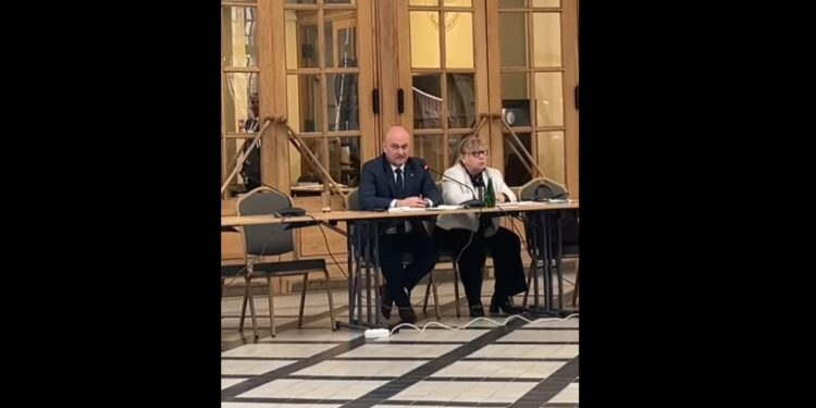 Rafał Gronicz ostro punktuje kontrole graniczne na posiedzeniu w Krakowie