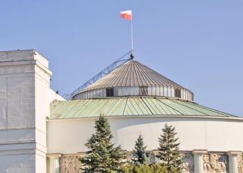 Sejm przyjął ustawę zmieniającą podstawę wymiaru składki zdrowotnej dla przedsiębiorców