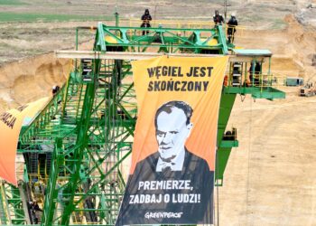 Grupa aktywistów wtargnęła do Kopalni Turów – trwa akcja policji!