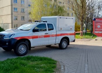 Ulatniający się tlenek węgla w bloku mieszkalnym przy Konarskiego. Ewakuowano mieszkańców