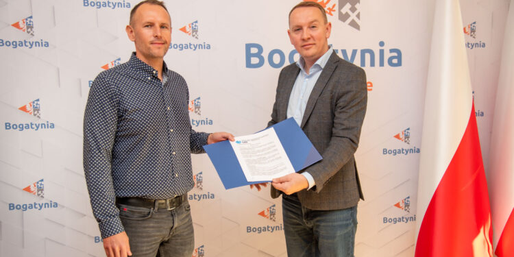 Umowa na remont dachu dawnej stacji kolei wąskotorowej w Bogatyni podpisana