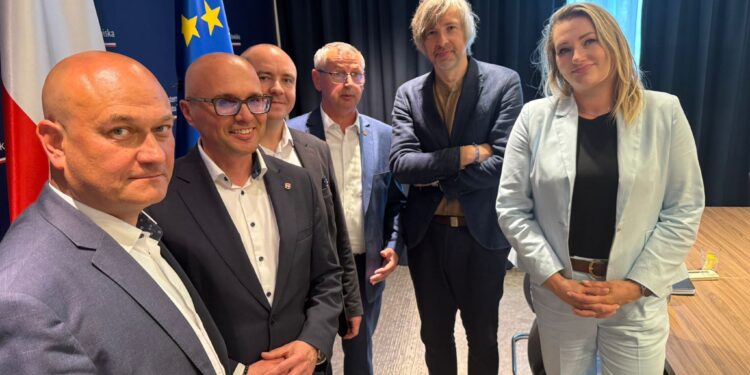 Transformacja drugiej prędkości – w Warszawie o regionach wykluczonych z Funduszu Sprawiedliwej Transformacji