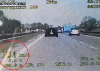 Pędził A4 ponad 200 km/h! Sytuację zarejestrował wideorejestrator grupy SPEED