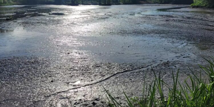 Zalew Czerwona Woda opróżniony – trwa poszukiwanie sprawców i świadków zdarzenia