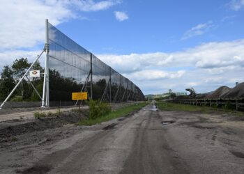 Wiatroszczelna tarcza w Turowie. RAMB zakończył budowę ekranów przeciwpyłowych