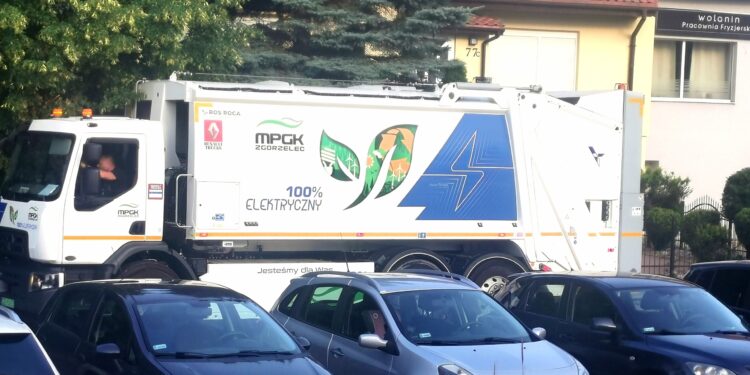 Nowa elektryczna śmieciarka – hit czy kit?