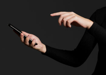 Straciła 25 tys. zł. w oszustwie na pracownika banku