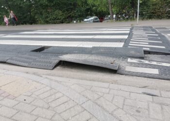 Co dalej z uszkodzoną „hopką” na Lubańskiej? Czy jest możliwość przeniesienia jej na inną drogę?