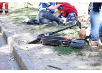 Hulajnoga elektryczna – przyjemność czy zagrożenie?