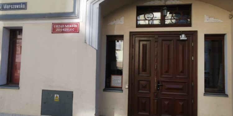 Obecni, nieobecni, aktywni, bezradni – jak pracowali Radni Rady Miasta Zgorzelec od początku kadencji?