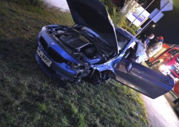 200 km/h w terenie zabudowanym – 19-latek w BMW dachował po szalonej ucieczce przed policją!