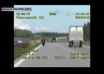 Pędził na motorze ponad 200 km/h, bo się spieszył do dziewczyny