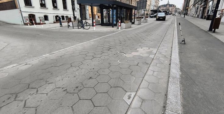 Ulica Bohaterów Getta jak gorący ziemniak – nikt nie chce podjąć się ekspertyzy?