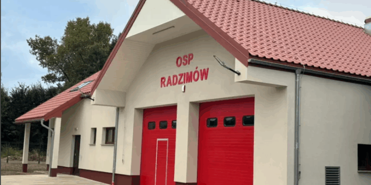 Uroczyste przekazanie nowej remizy oraz Gminne Zawody Sportowo-Pożarnicze w Radzimowie