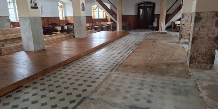 Remont kościoła w Radzimowie Górnym