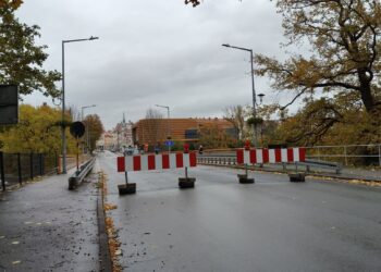 Burmistrz o zamknięciu mostu granicznego: „Dla ochrony mieszkańców Zgorzelca, będę podejmował tego typu działania”