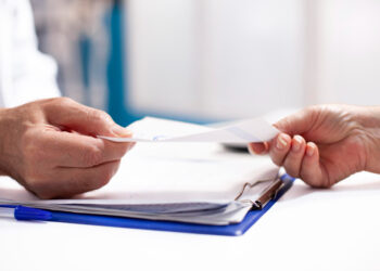 Psychiatra ze Zgorzelca wystawiała „lewe” zwolnienia. Lekarce grozi nawet 10 lat więzienia