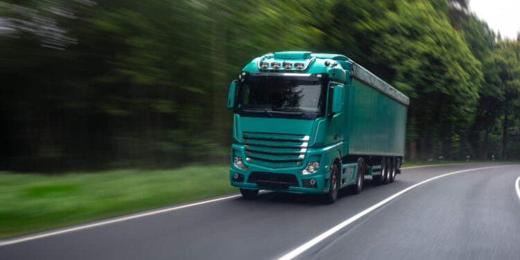 Kierowca ciężarówki kompletnie pijany! Obywatelskie zatrzymanie na autostradzie