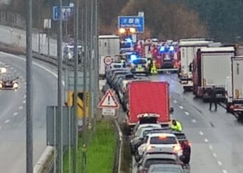 [AKTUALIZACJA] Tragiczny wypadek na autostradzie przy granicy w Jędrzychowicach