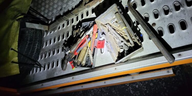 25-latek zatrzymany przez dzielnicowych za kradzieże z pojazdów