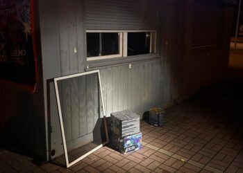 Włamanie do budki z fajerwerkami. Dwóch mężczyzn z zarzutami