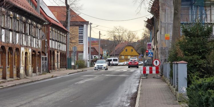 Tymczasowa zmiana w organizacji ruchu pieszych przy ul. 1 Maja