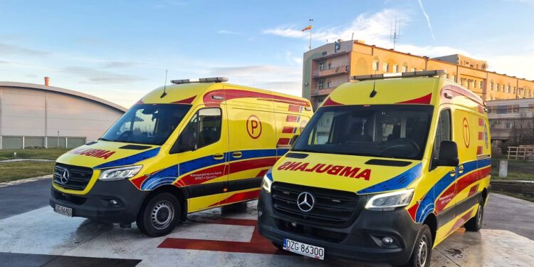 Trzy nowe karetki dla szpitala w Zgorzelcu