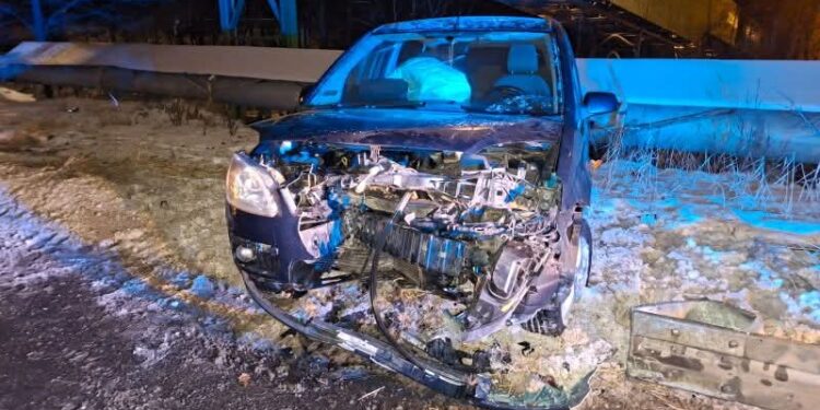 Nietrzeźwy kierowca zatrzymany dzięki automatycznemu zgłoszeniu swojego telefonu. Miał prawie 2 promile