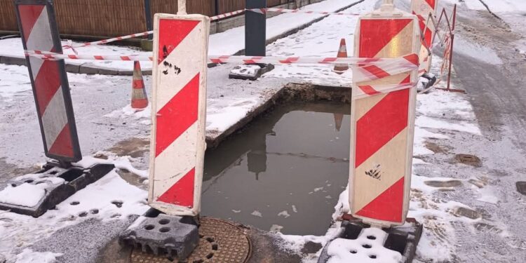 Awaria sieci wodociągowej w Porajowie