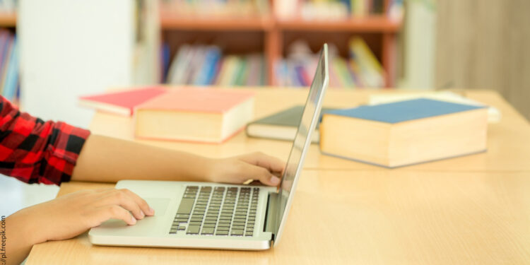 Zawidowska szkoła z nowym sprzętem z KPO