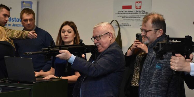 Gmina Zgorzelec chwali się otwarciem wirtualnej strzelnicy w … podstawówce