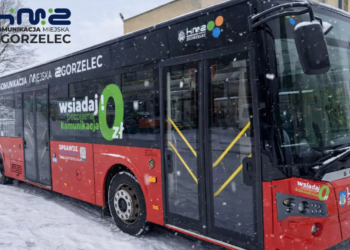 Już funkcjonuje bezpłatna komunikacja miejska w Zgorzelcu – czerwone autobusy