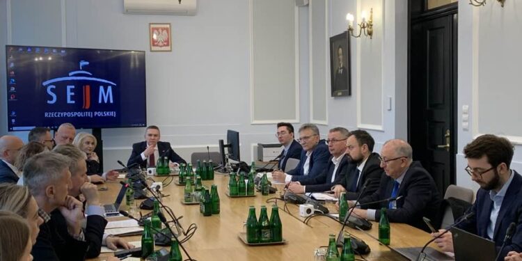 Pierwsze posiedzenie Parlamentarnego Zespołu ds. Transformacji Społeczno-Energetycznej Subregionu Turoszowskiego