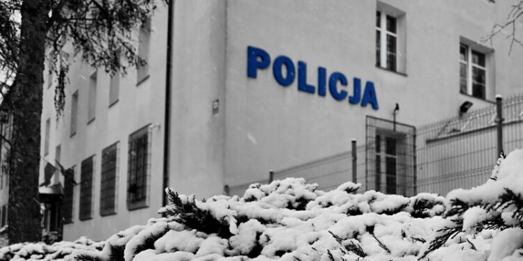Dzielnicowi ze Zgorzelca zatrzymali poszukiwanego mężczyznę