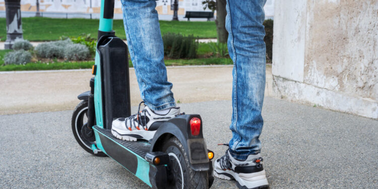 Hulajnoga elektryczna od 13 roku życia