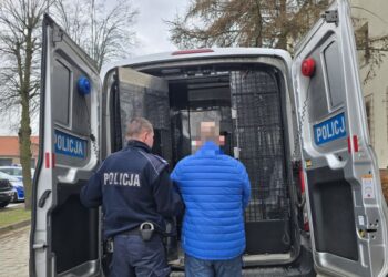 Awantura w hotelu kończy się zatrzymaniem poszukiwanego listem gończym